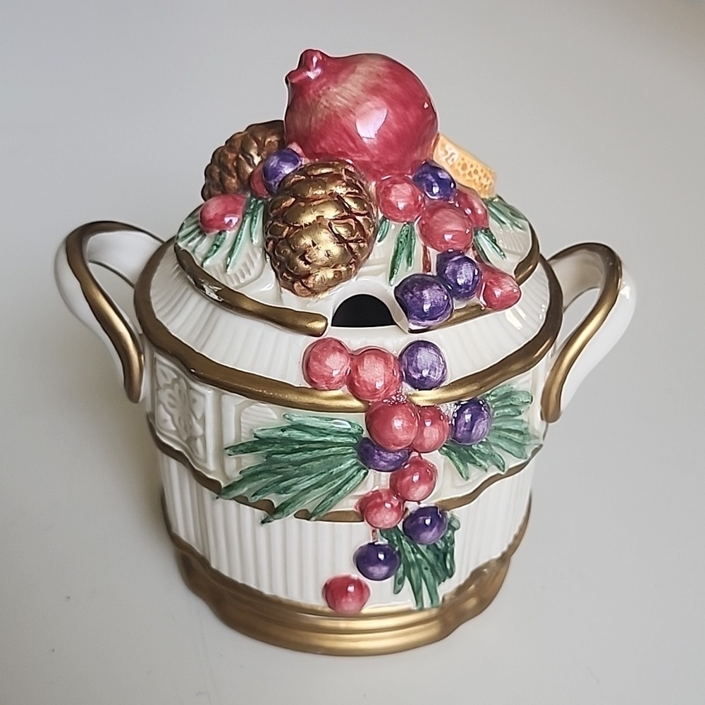 Fitz and Floyd Classics 1990 Winter Spice Christmas Sugar bowl with lid - Picture 3 of 8